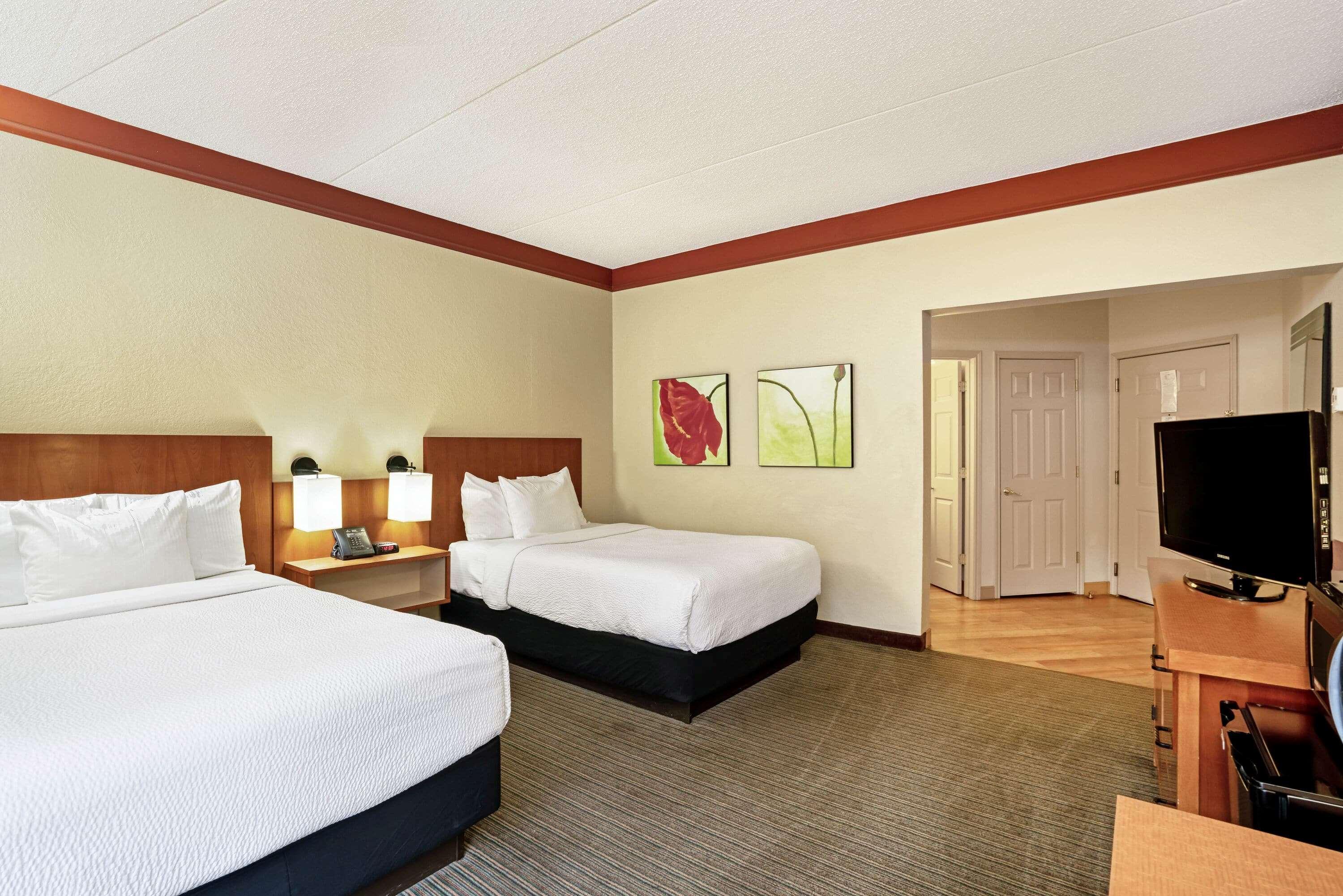 Отель La Quinta By Wyndham Memphis Primacy Parkway Экстерьер фото