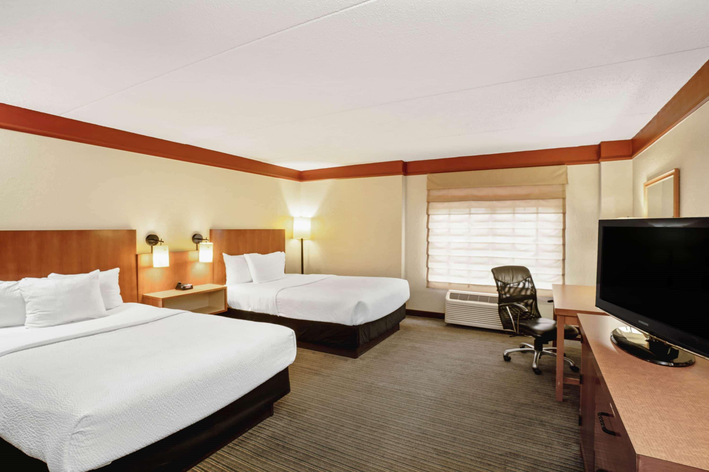 Отель La Quinta By Wyndham Memphis Primacy Parkway Экстерьер фото